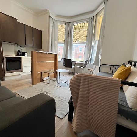 Nice Studio Shepherd'S Bush London Near Everything المظهر الخارجي الصورة