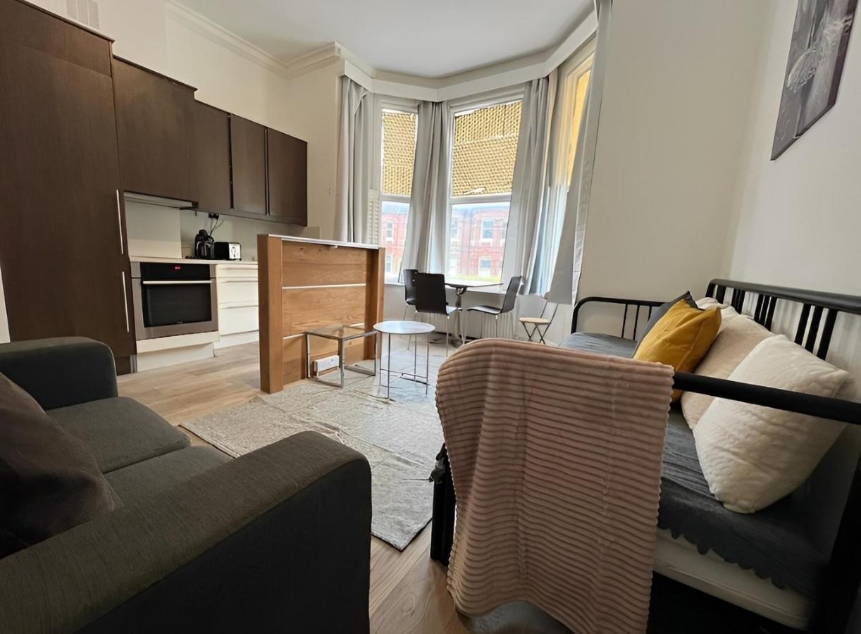 Nice Studio Shepherd'S Bush London Near Everything المظهر الخارجي الصورة